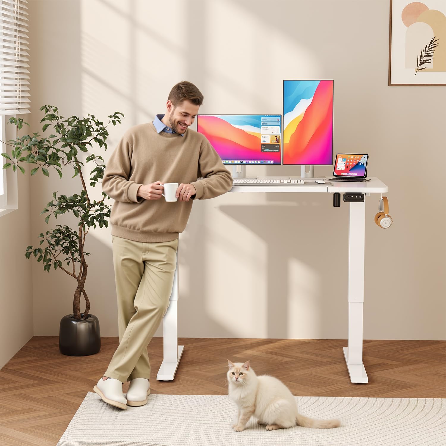 Mic - Výškově nastavitelný psací stůl - elektrický s paměťovou funkcí 140 x 60 cm